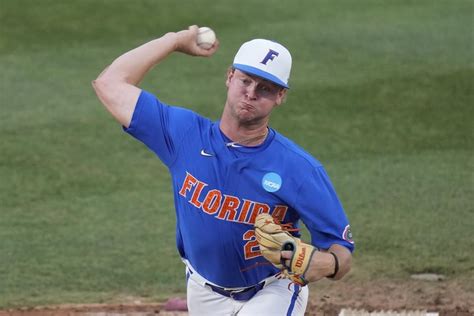Florida heads to College World Series with deepest pitching staff since lone national title